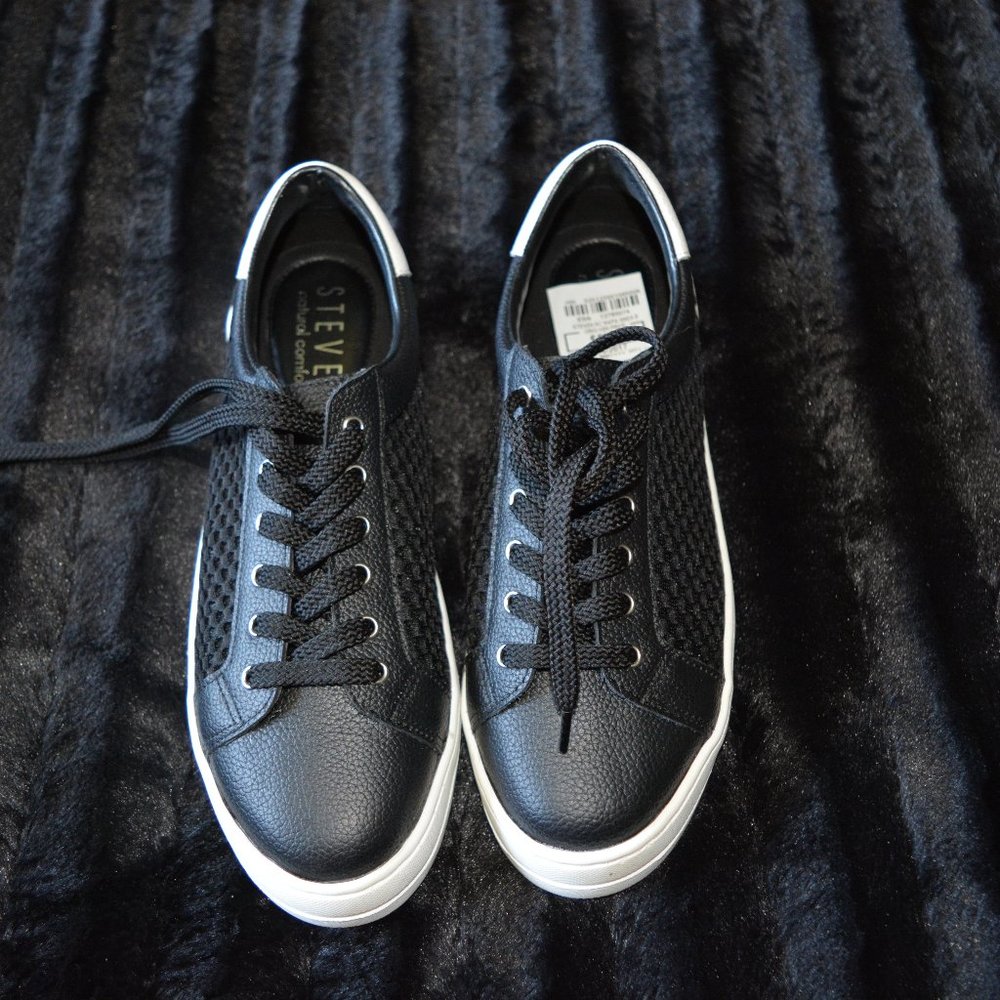 Steven Natural Comfort lace tennis shoes black 8.5